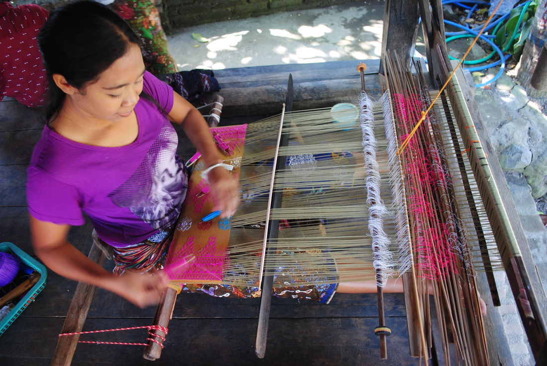 weaving a songket, Lombok, NTB