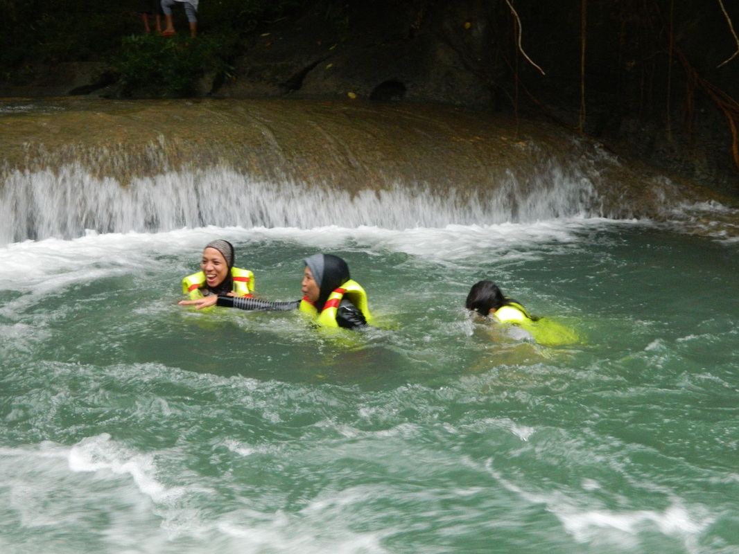 body rafting di sungai Citumang, Ciamis, Jawa Barat