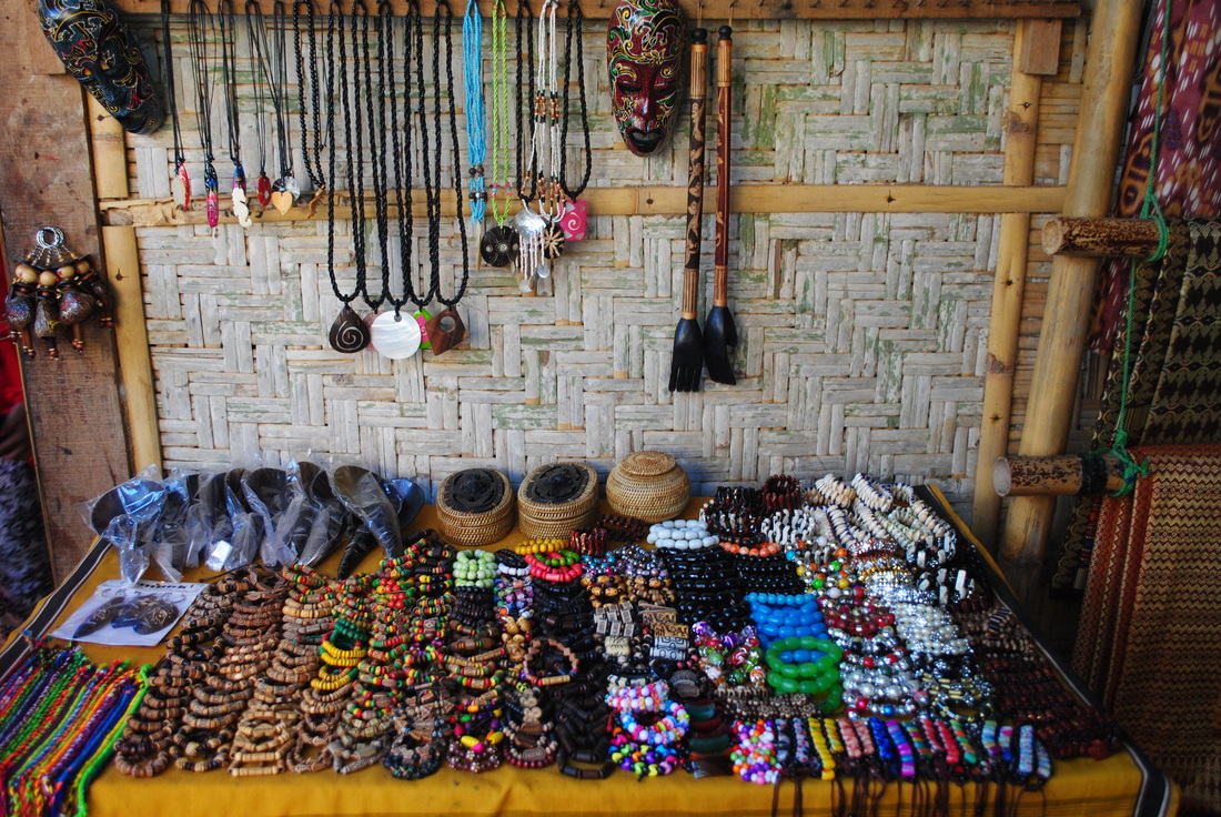 many kind of handicraft for souvenir, Lombok, NTB