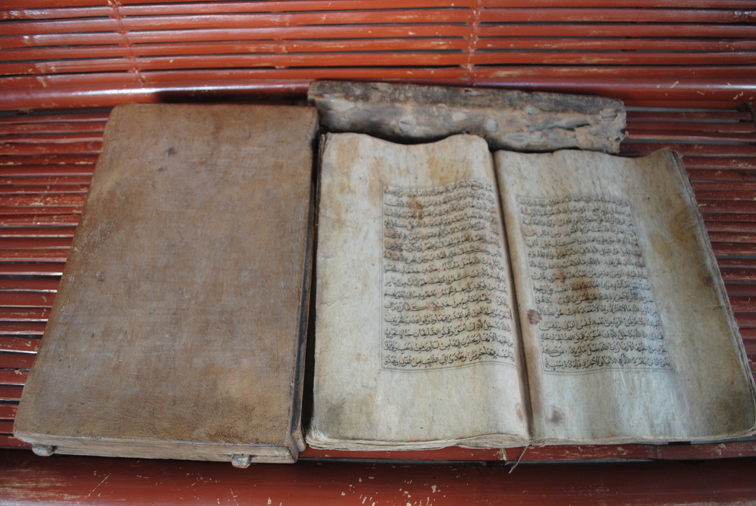 Al Qur'an dari kulit kayu di Alor, NTT