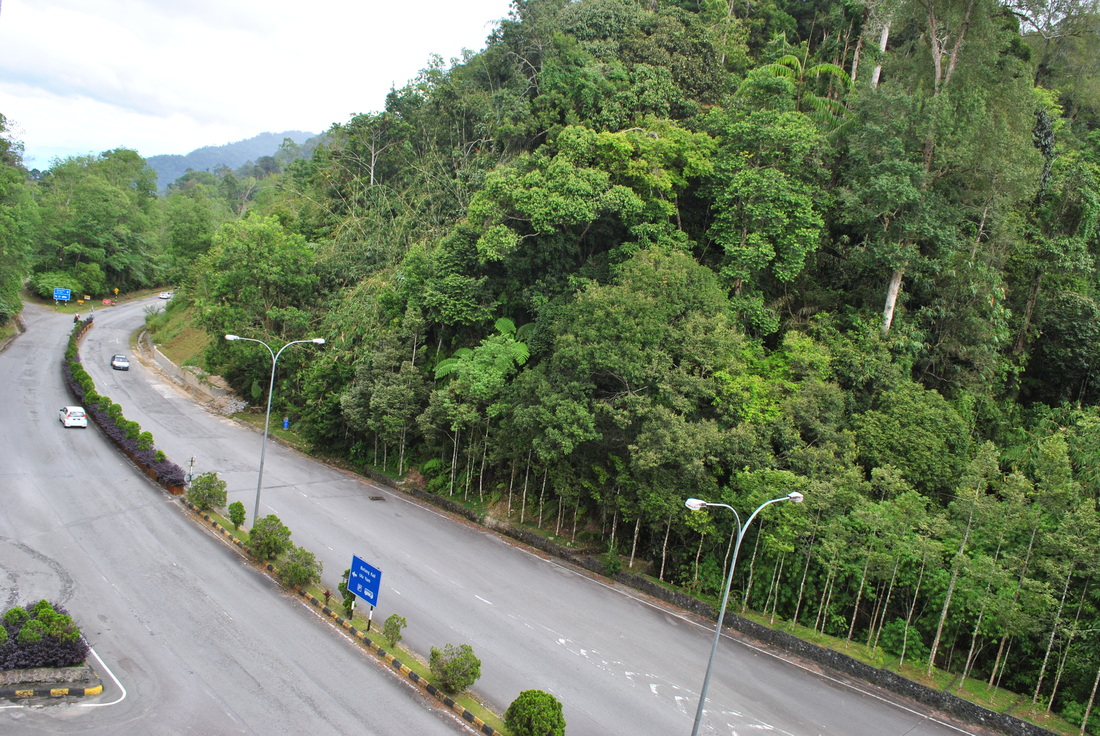 jalan raya di Genting, Malaysia