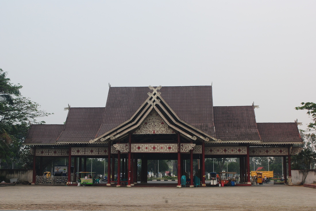 pintu gerbang kompleks Bandar Seni Raja Ali Haji, Pekanbaru, Riau